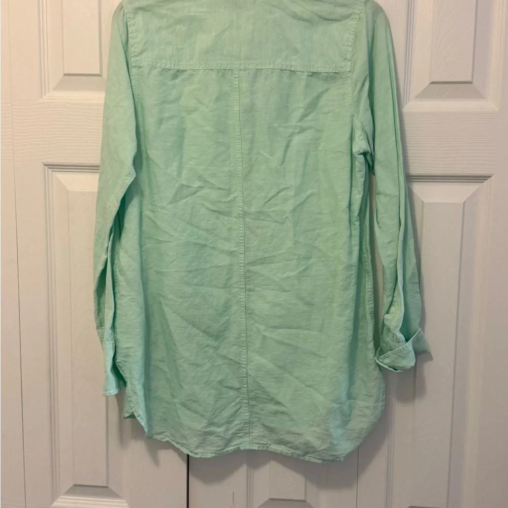 J. Crew Button Down Light Green Collared Shirt Size 8 Butter mom - Picture 5 of 7